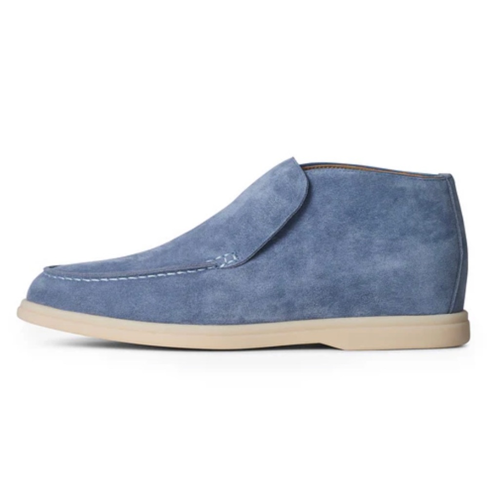 Conzuri blue suede shoes. Sz 7